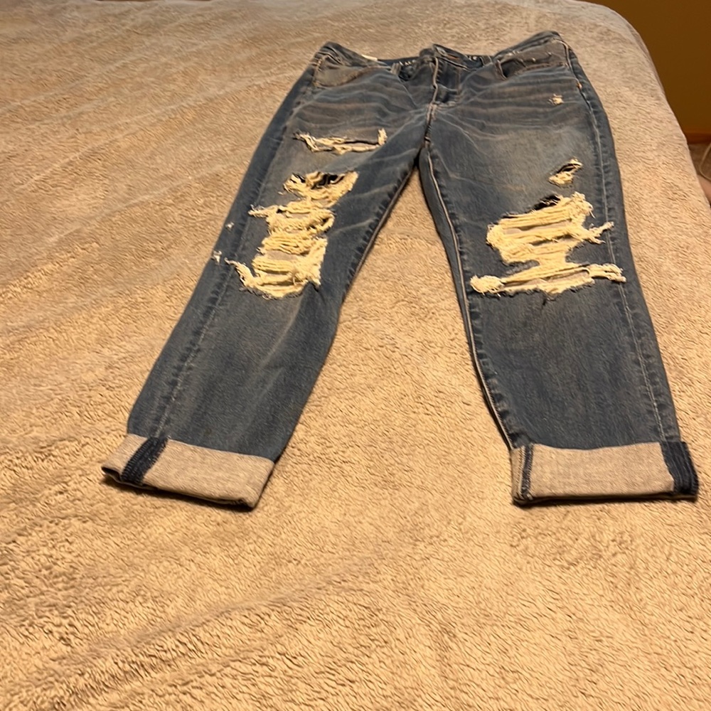 Like new, American Eagle size 12, distressed jeans.